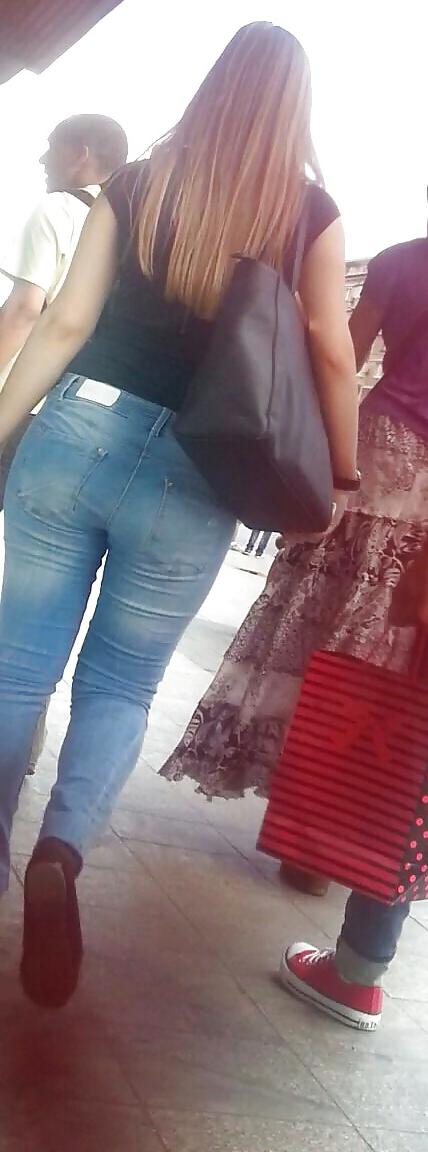 21P Spy sexy ass romanian