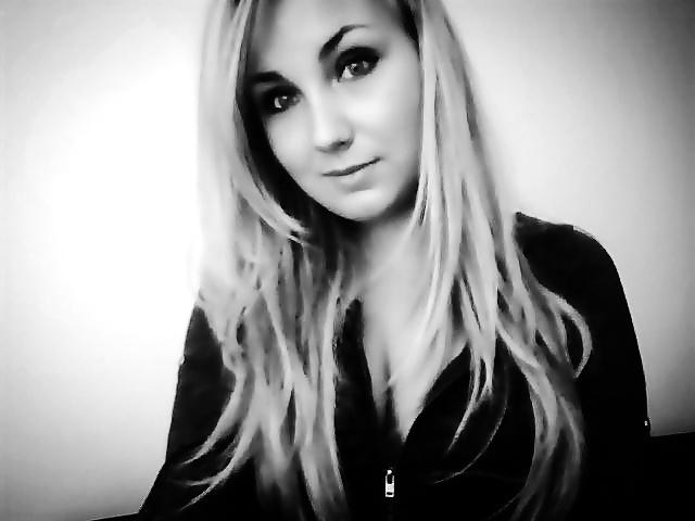 23P Dutch horny honeyy webcam slut