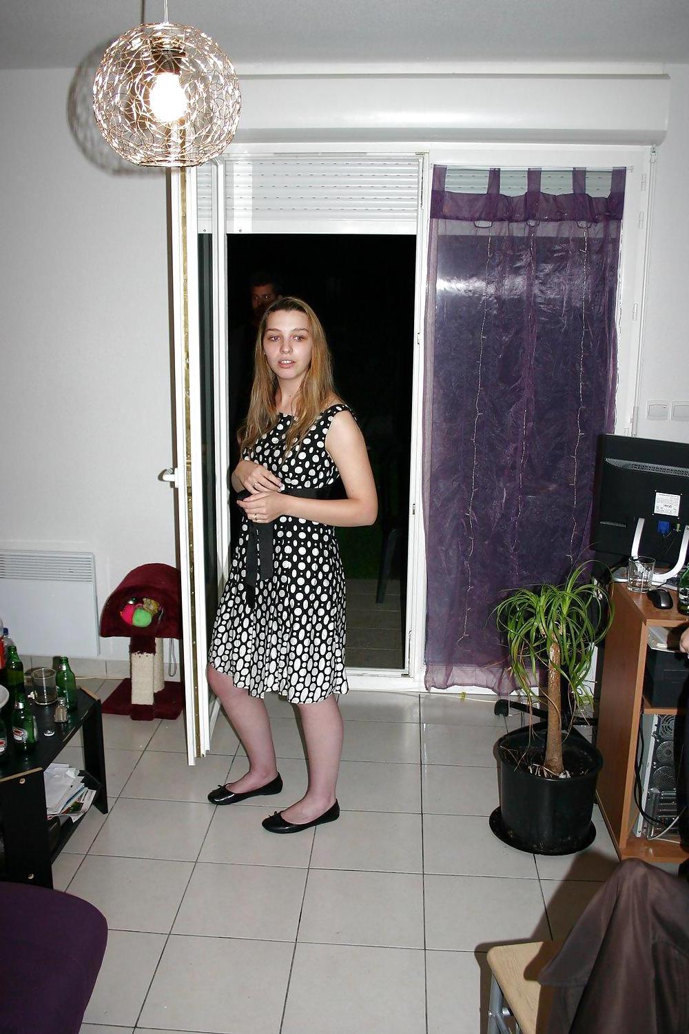 25P POSING AT HOME
