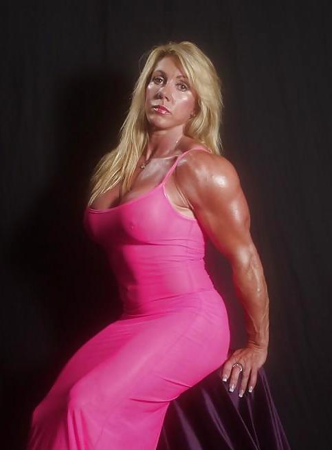 25P Gayle-Mature Female Bodybuilder