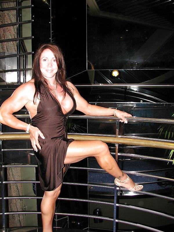 25P Gayle-Mature Female Bodybuilder