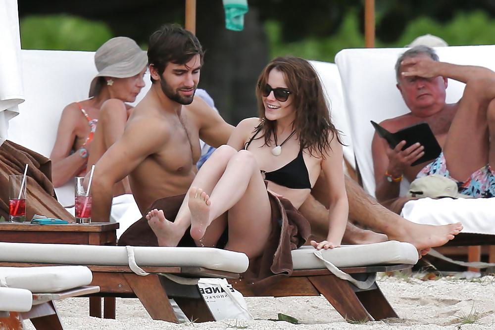10P Emma Watson feet