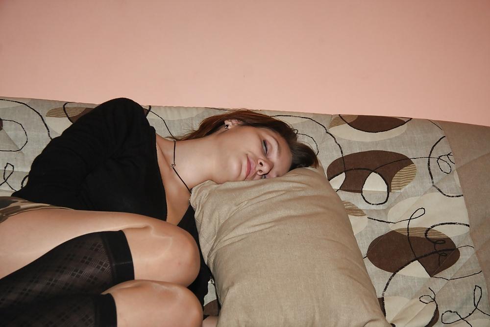 25P Party girls in pantyhose