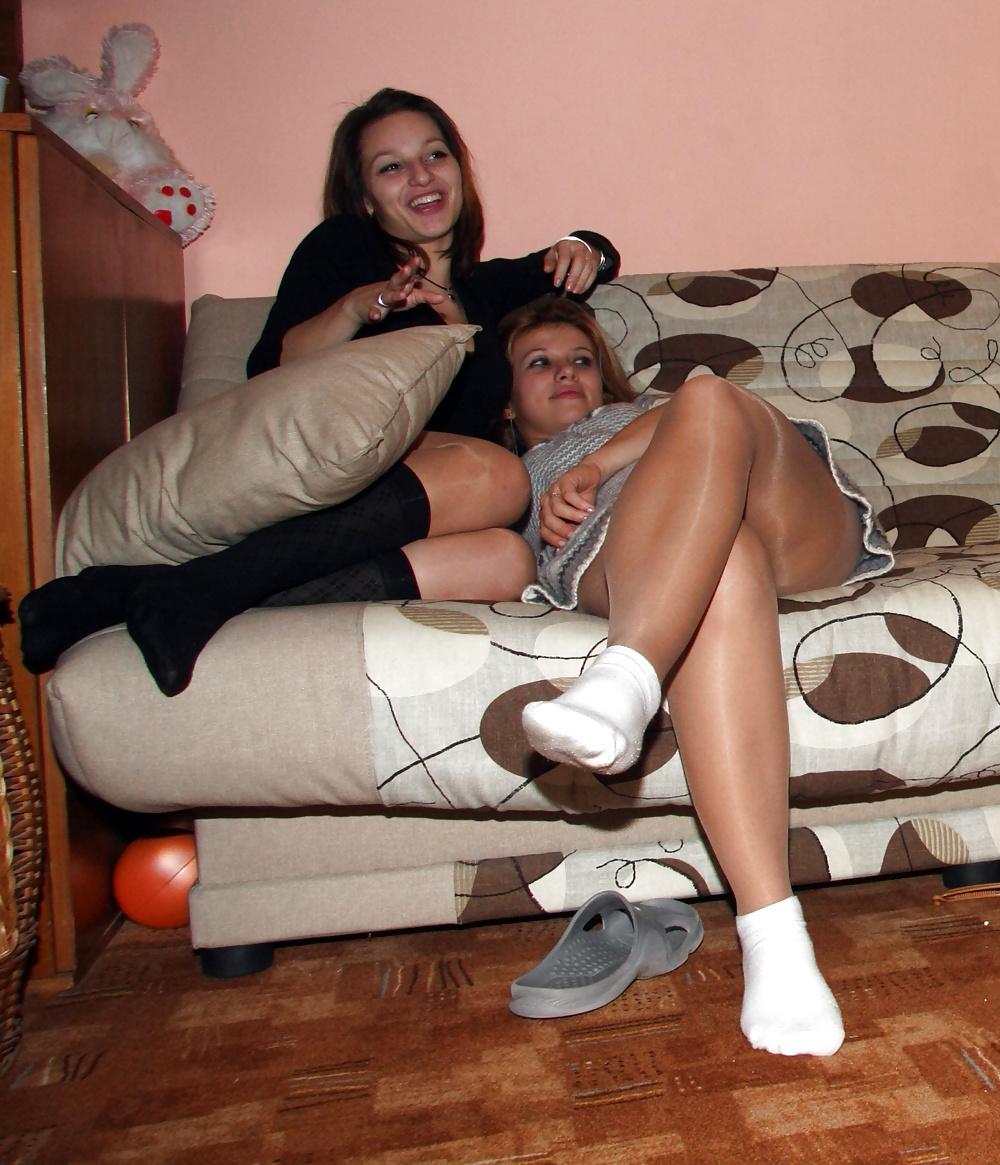 25P Party girls in pantyhose
