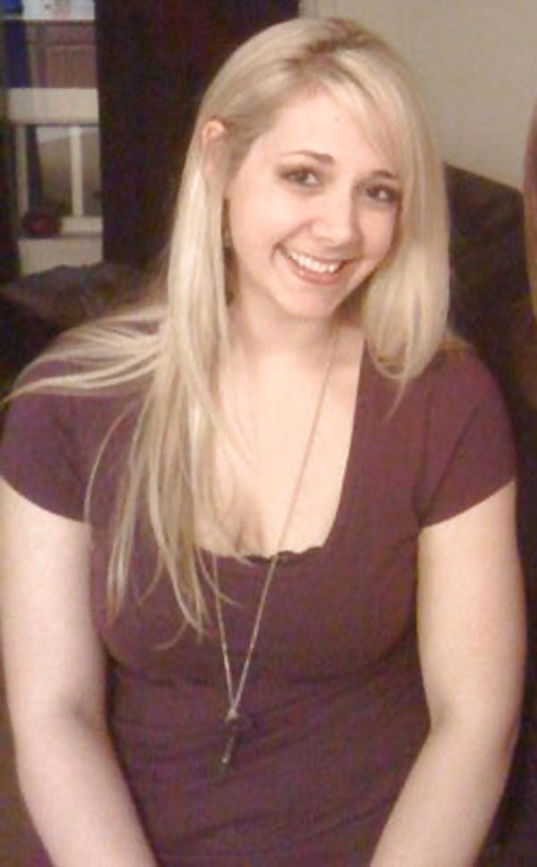 19P Gorgeous busty blonde pawg