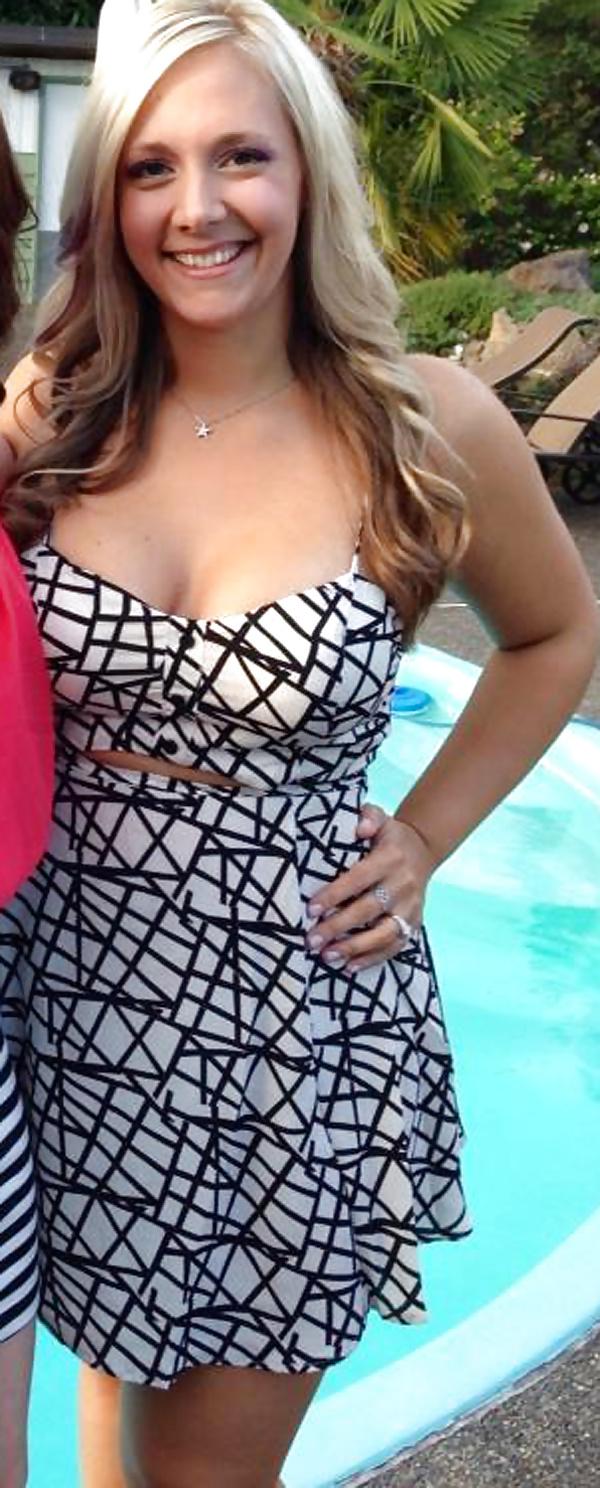 19P Gorgeous busty blonde pawg