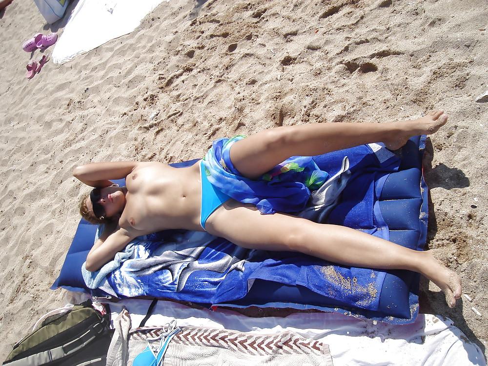 25P BABES ON HOLIDAY
