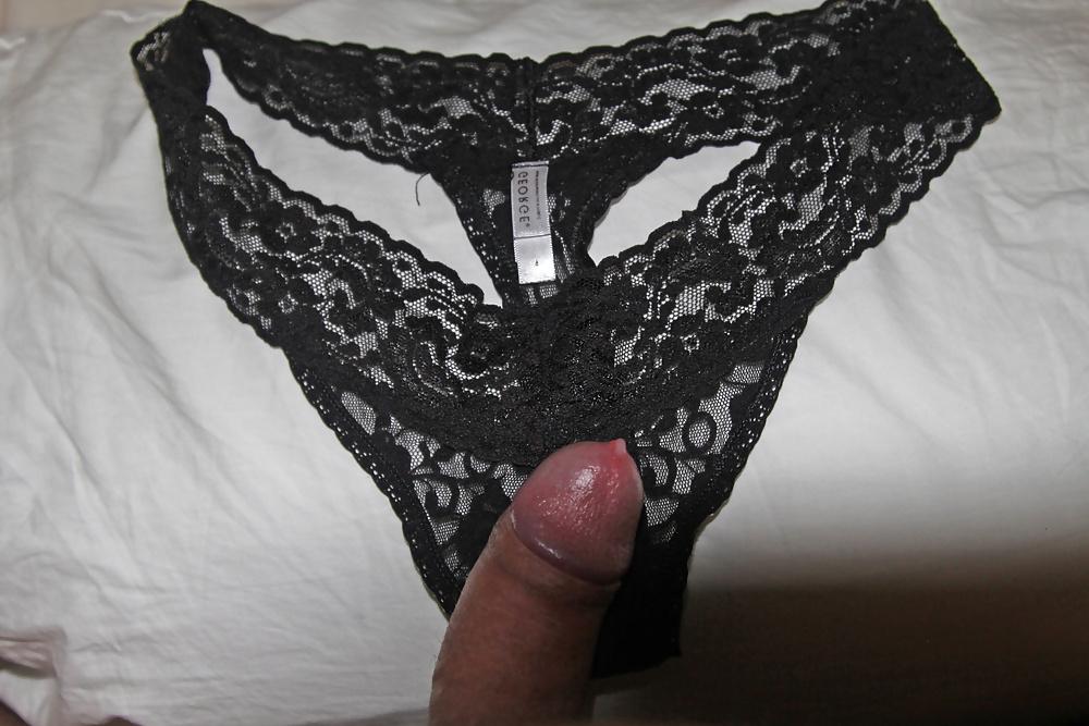 6P Friend jerking on wifes panties