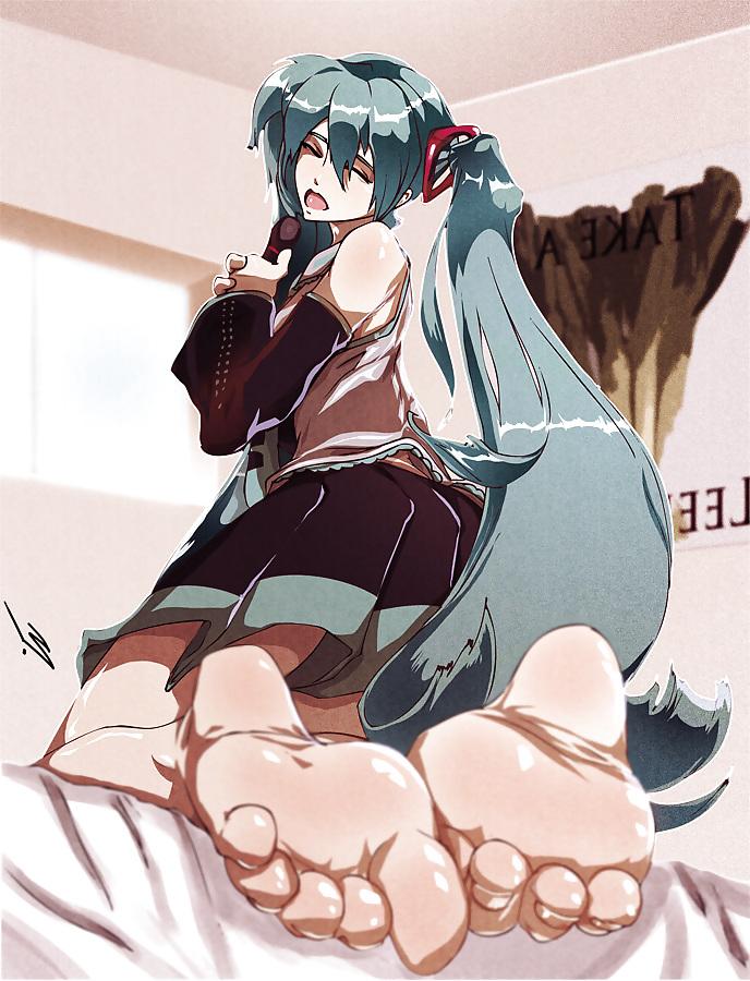 25P Hentai Footjobs 2