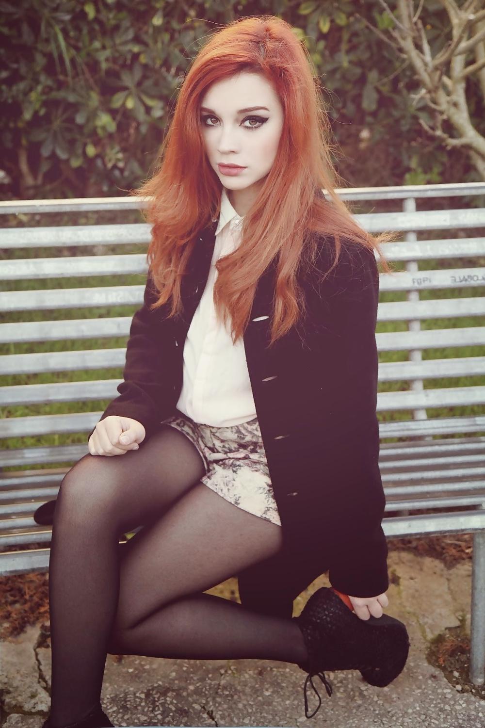25P Pantyhose Redheads #6