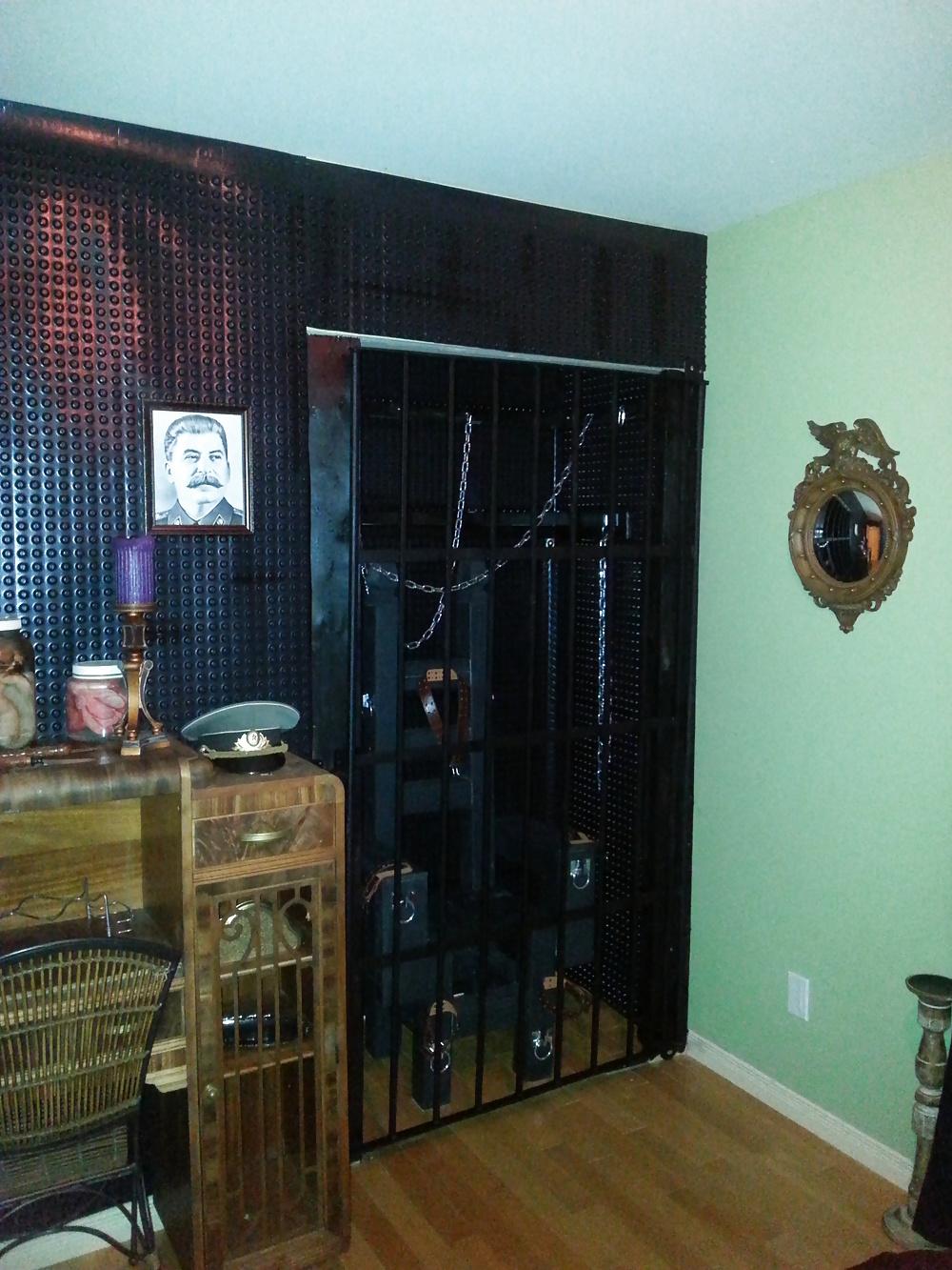 25P DUNGEON SHERBROOKE   DONJON SHERBROOKE