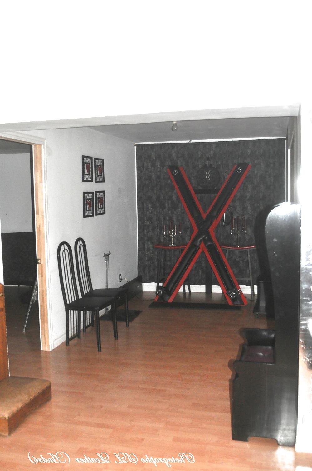 25P DUNGEON SHERBROOKE   DONJON SHERBROOKE