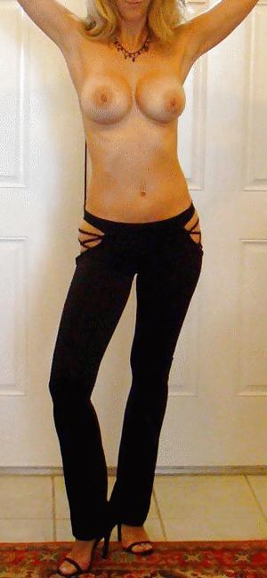 22P Amateur wives share photos