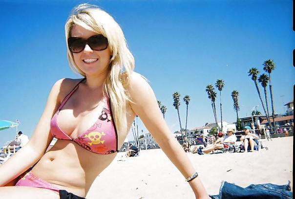 22P Amateur wives share photos