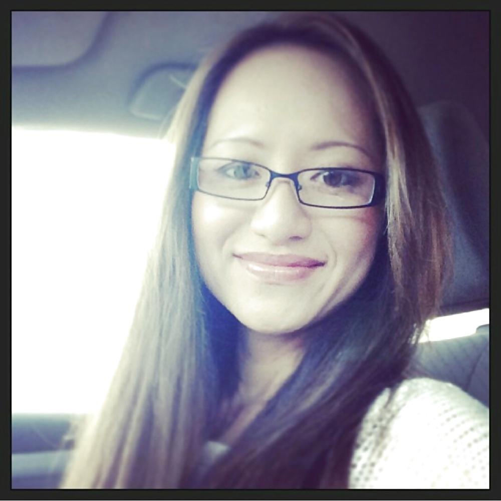 22P Amateur wives share photos
