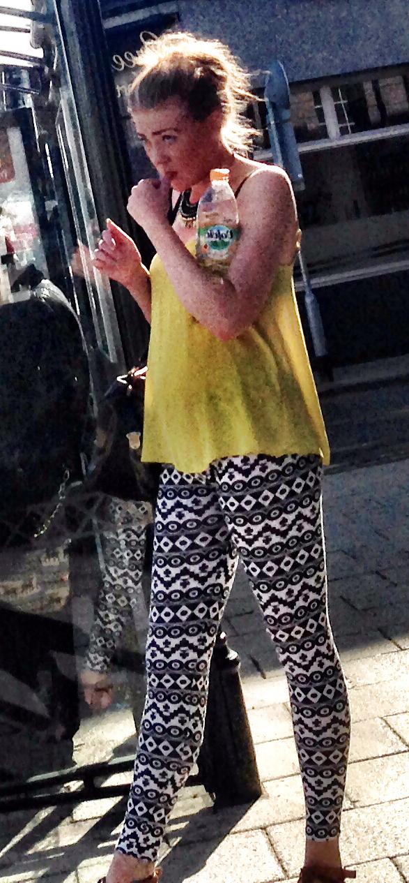 22P Girls in the street
