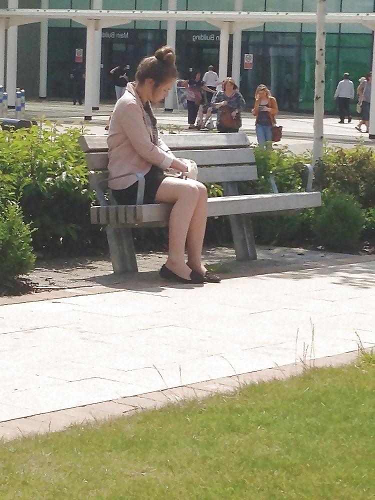 22P Girls in the street