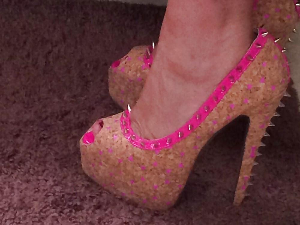25P Mistresse, Domination & Ballusting Heels 4