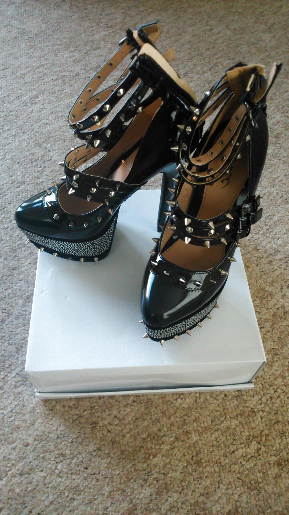 25P Mistresse, Domination & Ballusting Heels 4