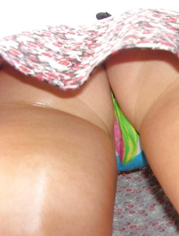 20P Upskirt Glimpses