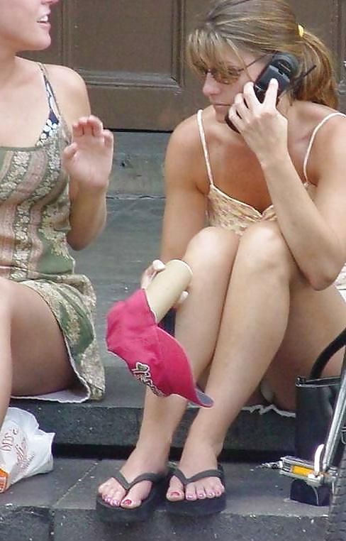 20P Upskirt Glimpses