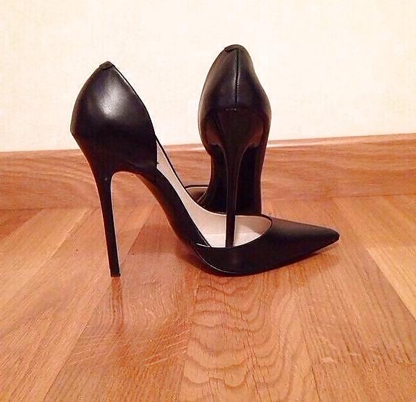 17P Mistresses,  Domination & Ballbusting Heels