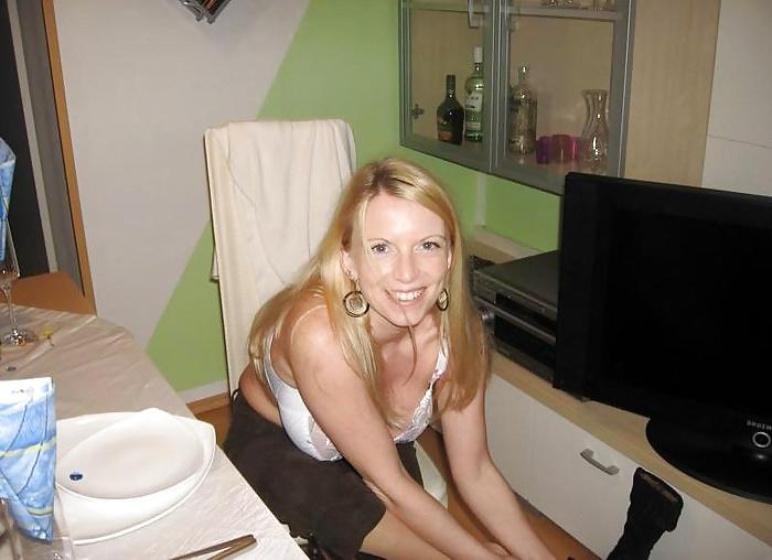 17P My facebook girlfrind Louise came home and stripping