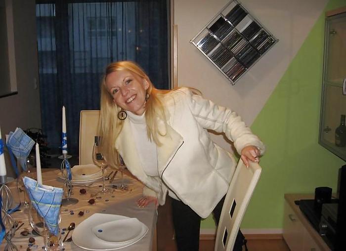 17P My facebook girlfrind Louise came home and stripping
