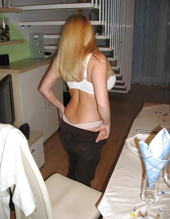 17P My facebook girlfrind Louise came home and stripping