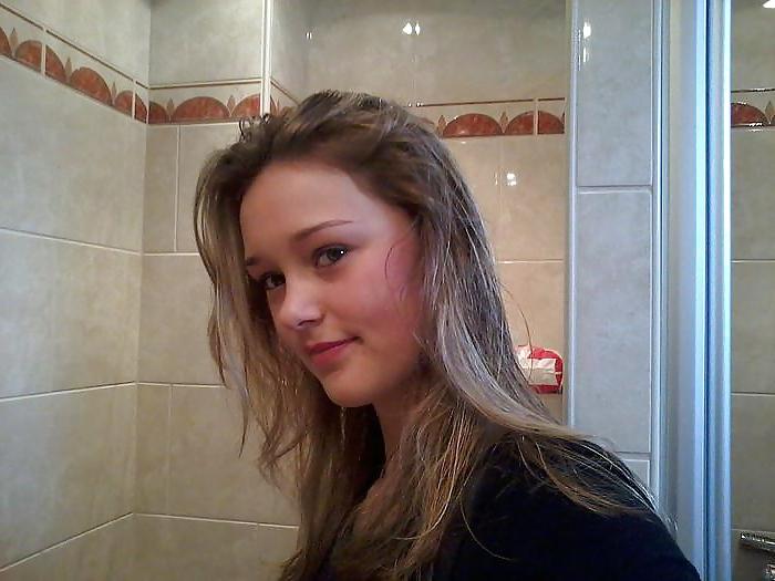 24P Dutch slut 77