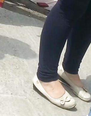 15P Spy feet and legs romanian