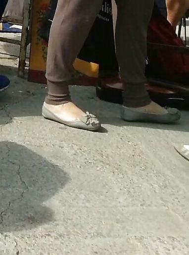 15P Spy feet and legs romanian