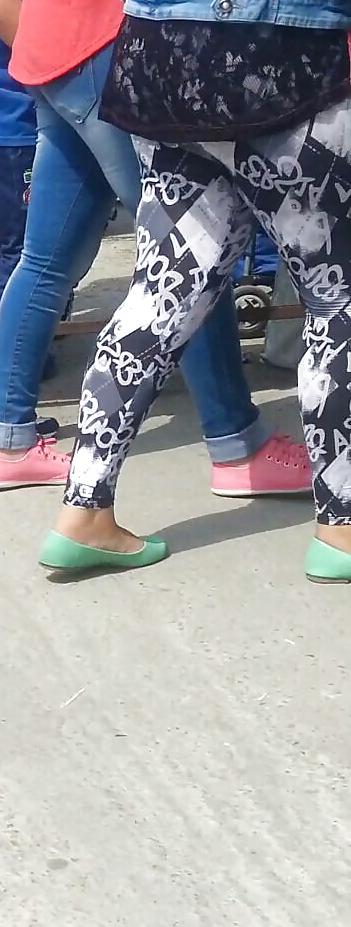 15P Spy feet and legs romanian
