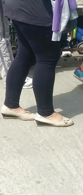 15P Spy feet and legs romanian