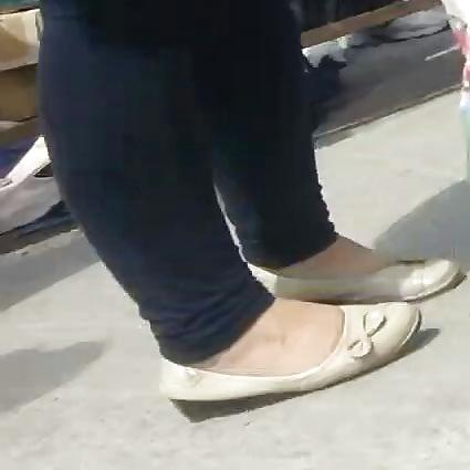 15P Spy feet and legs romanian