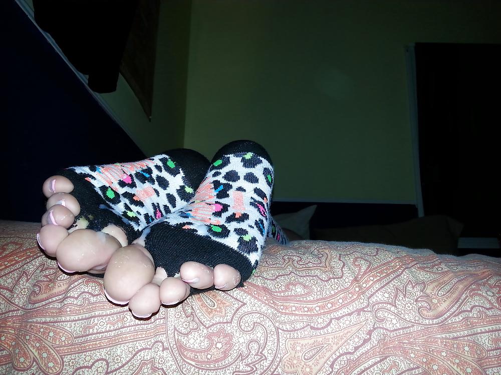 22P Sexy soles and long toes in socks and nylons