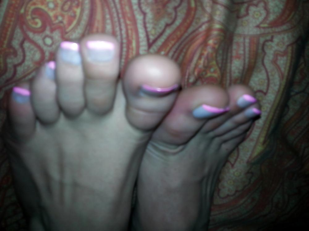 22P Sexy soles and long toes in socks and nylons