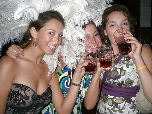 11P Bachelorette Party Sluts - who would you fuck first How?