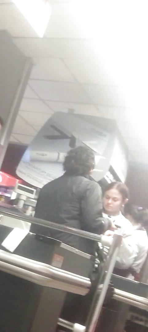 19P Spy old + young supermarket romanian