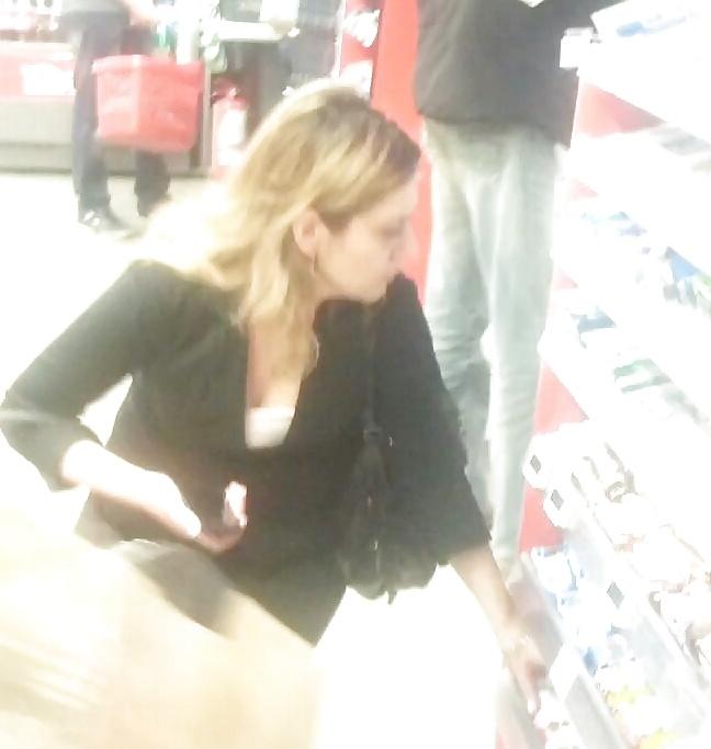 19P Spy old + young supermarket romanian