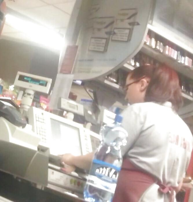 19P Spy old + young supermarket romanian