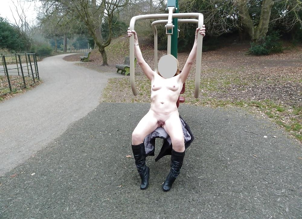 19P A stroll in the park