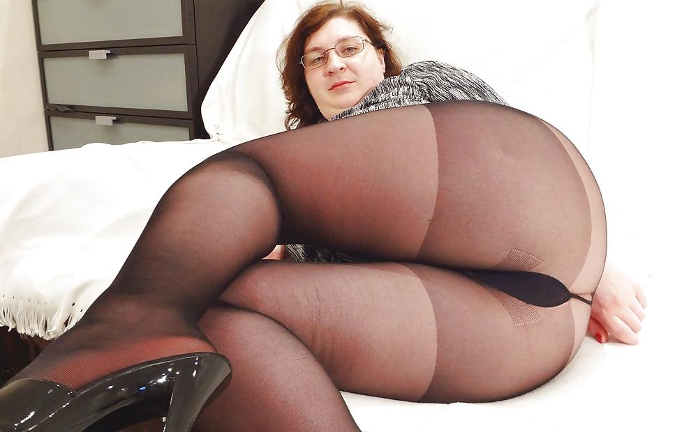 16P Big ass and butthole