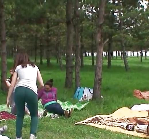24P Spy barbecue old + young romanian