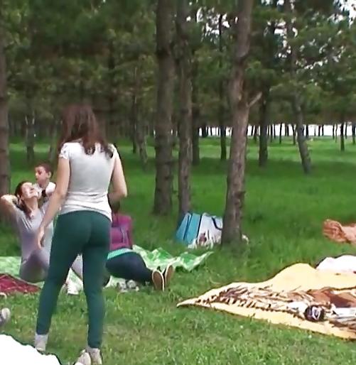 24P Spy barbecue old + young romanian