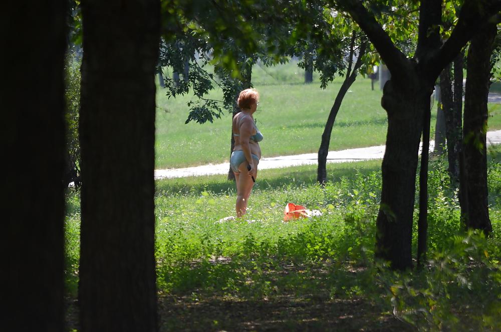 22P Grandmother to sunbathe in the park