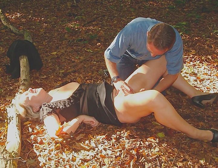 8P Sex in the Woods