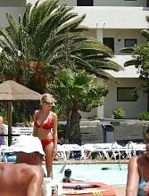 20P Busty Teen Voyeured
