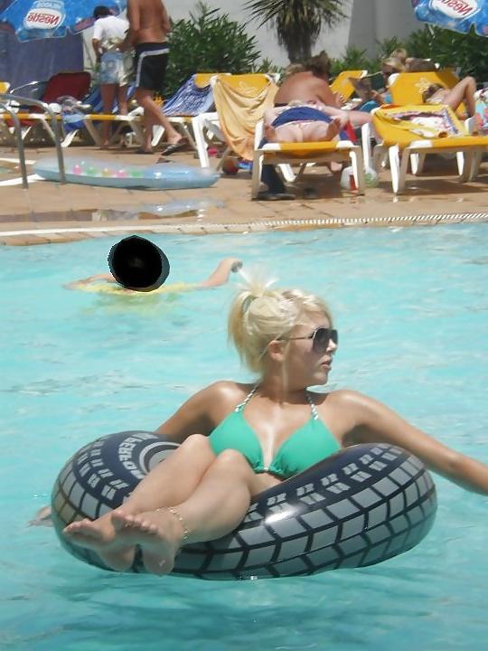 20P Busty Teen Voyeured