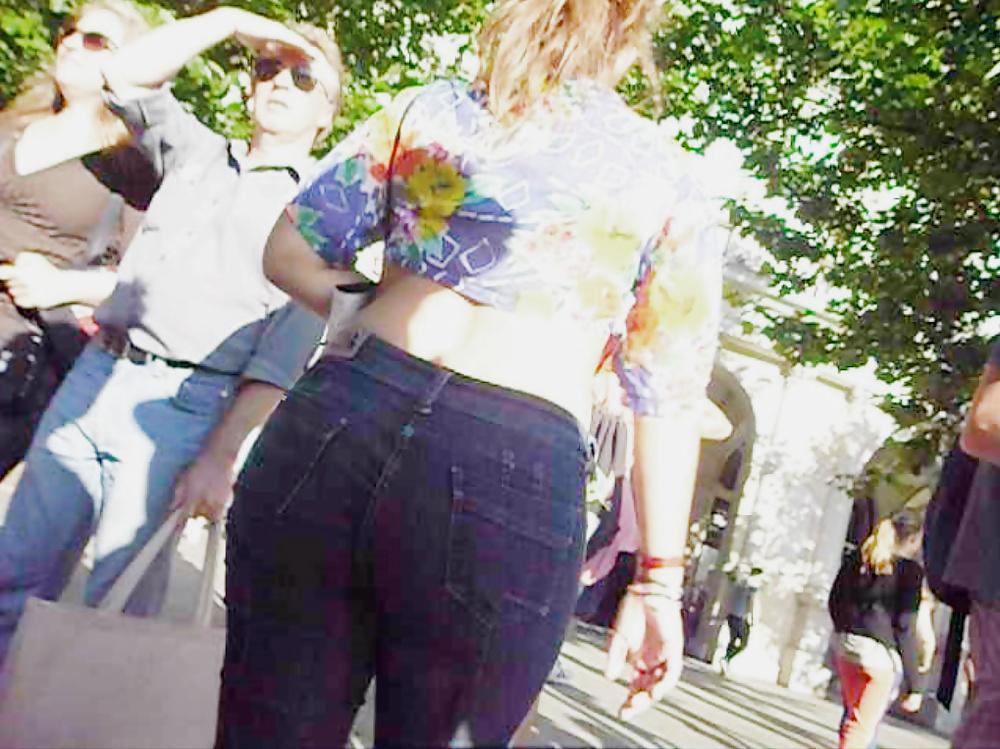 15P PAWG redhead in tight jeans on the street